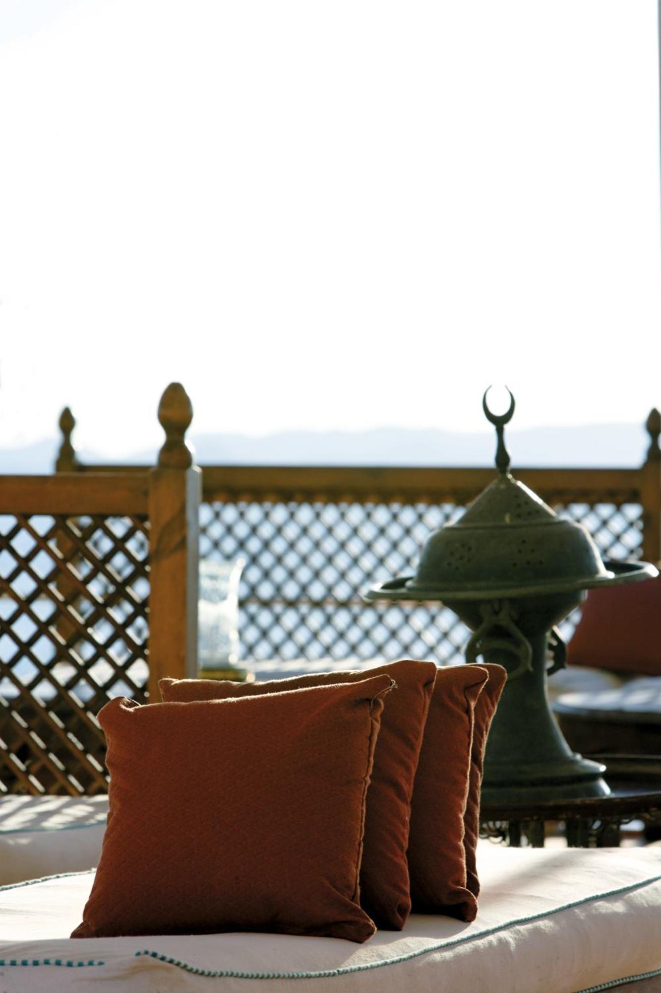 Moevenpick Prince Abbas Lake Nasser Cruise, Every Monday Four Nights From Aswan, Every Friday Three Nights From Abu-Simbel - Including Excursions And Sightseeing ภายนอก รูปภาพ